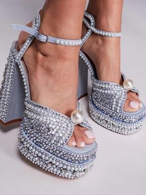 AZALEA WANG Crystal Embellished Silver Platform Heels w/Pearl Accent Sz 8.5 NWOB